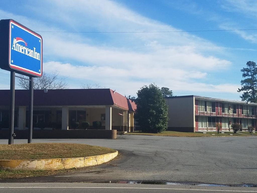American Inn Skippers/Emporia Area ภายนอก รูปภาพ